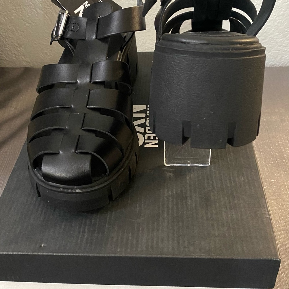 Trendy Black Platform Sandals - Picture 4 of 4